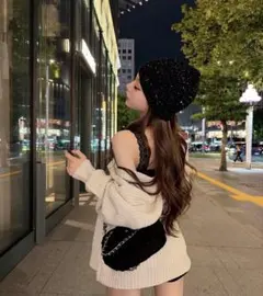 Shoko Ｖネックルーズニットチュニック　　 ベージュ長袖