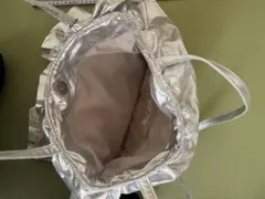 フリルデザイン シルバーショルダーバッグ