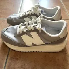 New Balance 237 グレー/ホワイト スニーカー