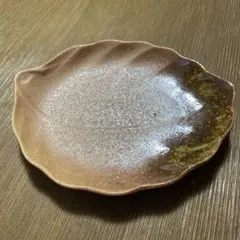 タイムセール春峰　花器　角形陶器花器 　朝靄の風グラデーションの花器　中古 激安タイムセール春峰 花器 角形陶器花器 朝靄の風グラデーションの