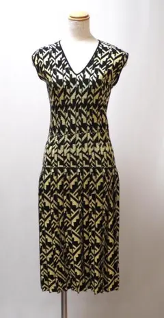 TADASHI SHOJI　ワンピース　「３８」/ ７－９号程度のサムネイル