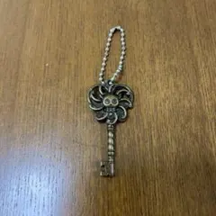 ONE PIECE ワンピース　メタルキーチャーム　ハンコック