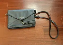 黒ショルダーバッグ