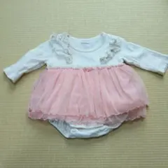 レースが可愛い　ロンパース　70