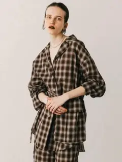 ⭐︎さなちな様専用⭐︎CREDONA クレドナ レギュラーカラー シャツ