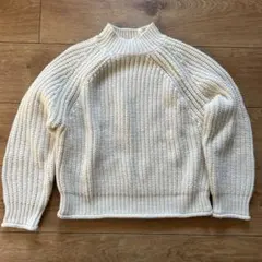 白ニットセーター