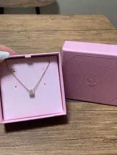 SWAROVSKI　Constella　ネックレス　ローズゴールドカラーのサムネイル