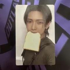ATEEZ ヨサン OUTLAW 食パン トレカ