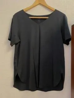 エアリズムシームレスVネックロングT（半袖） ブラック