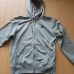 adidas パーカー160