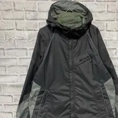 コロンビア　マウンテンパーカー　グレーS ロゴ刺繍アウトドア901