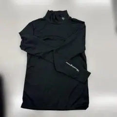 マンシング ブラックハイネックシャツ