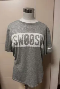 Nike SWOOSH Tシャツ グレーMサイズ