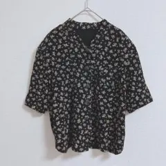 小花柄ブラウス　総柄　半袖　シアー　大人上品　　M相当