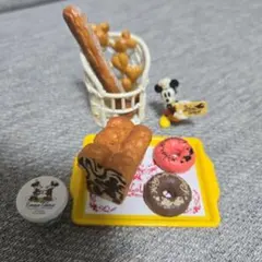 ミッキー＆ミニー　スイート ベーカリー　ミニチュアフィギュア Amazon.co.jp: ディズニー ミッキー&ミニースイートベーカリー