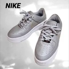 美品 NIKEナイキAIRFORCE 1 SAGE LOW24cm厚底 シルバー