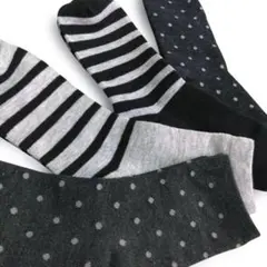 ストライプとドットデザインのソックス 4枚組