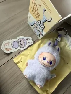 イニシャル ラブブ E