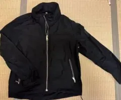 黒 ナイロンジャケット フード付き