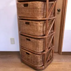先の出品者ゴメンなさい出品！超でかいラタン籠いかがアンティーク籐製4段ど迫力容量