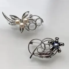花モチーフ ブローチ 2個セット