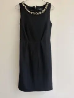 美品サリア　パールビジュー　黒ノースリーブワンピース
