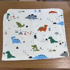 厚手　防水シーツ　70×120　保育園　お昼寝布団　おねしょ　男の子　恐竜