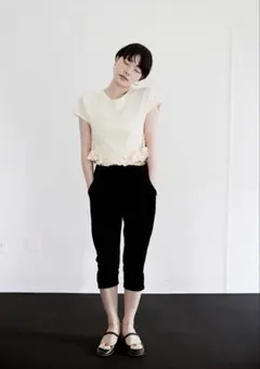 meer. HEM RUFFLE TEE /MILK