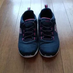 最終お値下げです❤️Skechers ネイビー/ピンク スニーカー23センチ