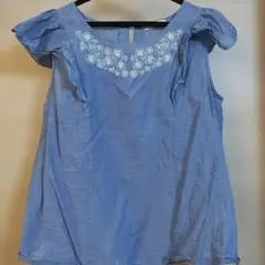 earth music&ecology 刺繍ノースリーブトップス