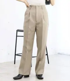 Tip Top センタープレスセミフレアスラックス