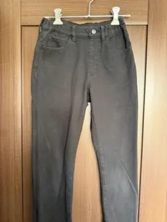 UNIQLO ダークスキニーパンツ 140
