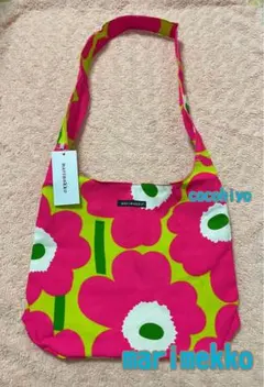 新品marimekko マリメッコ　ショルダーバッグ　ウニッコ柄　ピエニ　ピンク