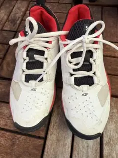 YONEX テニスシューズ パワークッション106 ホワイト/レッド　23センチ