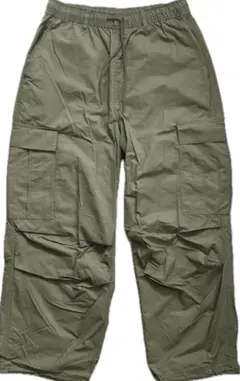 カーキカラー ナイロンカーゴパンツ