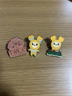 twice ジヒョ　ピンバッジ　セット