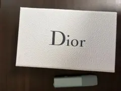 Dior ギフトボックス 中型 ホワイト