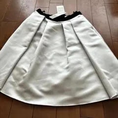 LANVIN en Bleu フレアスカート ホワイト 38のサムネイル