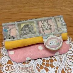 ふわふわガーゼハンカチ⭐️ユキエモン☆TOY ナイトボックス☆レッド