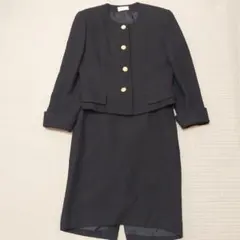 スーツ　スカート・ノーカラージャケットセット