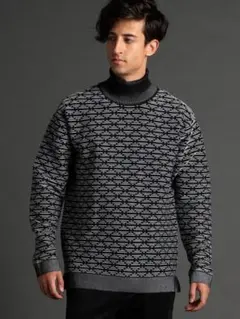 幾何学模様 タートルネックニットセーター