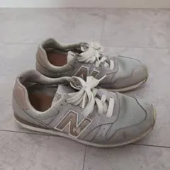 New Balance グレー スニーカー