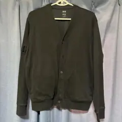 UNIQLO ブラック カーディガン 長袖 ボタン付き