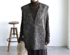 ディープVネック　ツイードベスト
