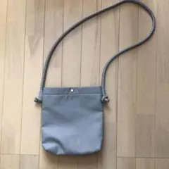ショルダーバッグのサムネイル