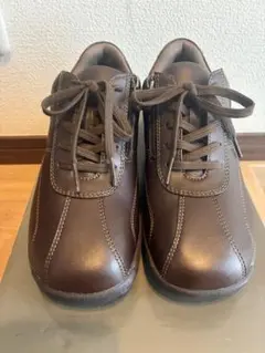 値下げ！【新品未使用】ヨネックス ウォーキングシューズ　23cm 3.5E