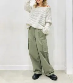 GU GIRLSデニム カーゴプルオンワイドパンツ　カーキ