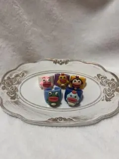 カラフルキャラクター指輪6個セット