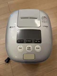 【最終値下げ！！】TIGER 炊飯器 JPC-A ホワイト Amazon | タイガー魔法瓶(TIGER) 炊飯器 5.5合 圧力IH 土鍋