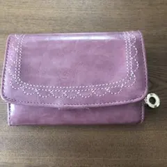 スカラップデザイン 二つ折り財布 パープルのサムネイル